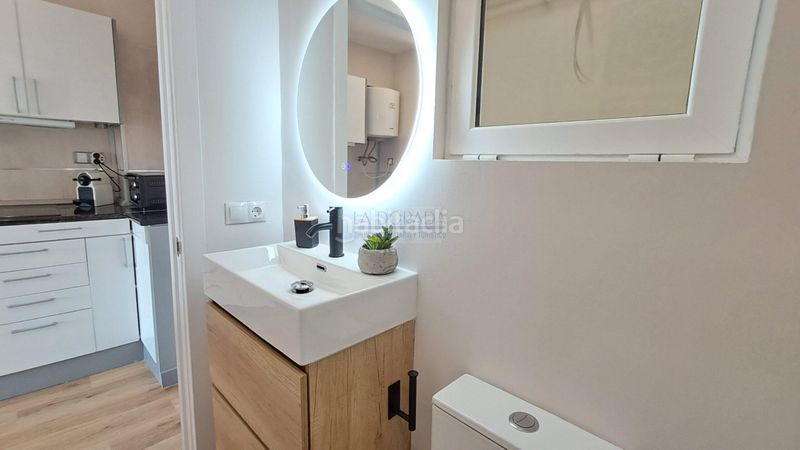 Foto 9daeb472-d79f-4556-be90-5f49734c98a1. Piso ¡piso reformado en 1a línea de playa en miami! en Miami Platja