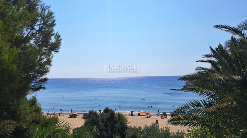 Foto c8d07945-aa64-410f-bcd8-3130d997fd8a. Piso ¡piso reformado en 1a línea de playa en miami! en Miami Platja