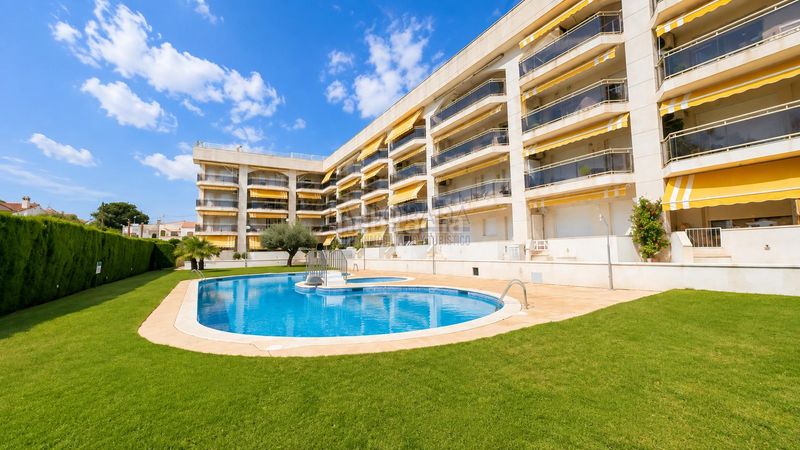 Foto e3e2a18d-c4a2-42f0-8020-af33159a2028. Apartament amb piscina a Tarraco Cambrils