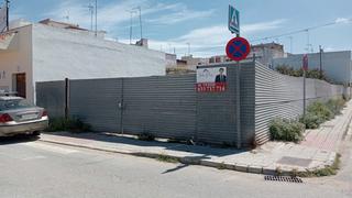 Terreny residencial  Calle gallo azul. Solar urbanizable en coria del río
