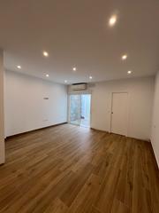 Planta baixa  Calle larga. Vivienda en planta baja reformada