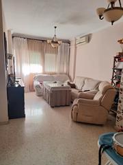 Pis a Coria del Río. Piso en venta en zona convento – céntrico, con ascensor y garaje