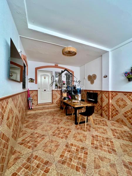 Foto e2527ca8-bcb0-4eb1-8e81-2f7d6f55fc76. Casa ¡casa en venta en zona tranquila y familiar cerca del instituto en la puebla del río! en Puebla del Río (La)