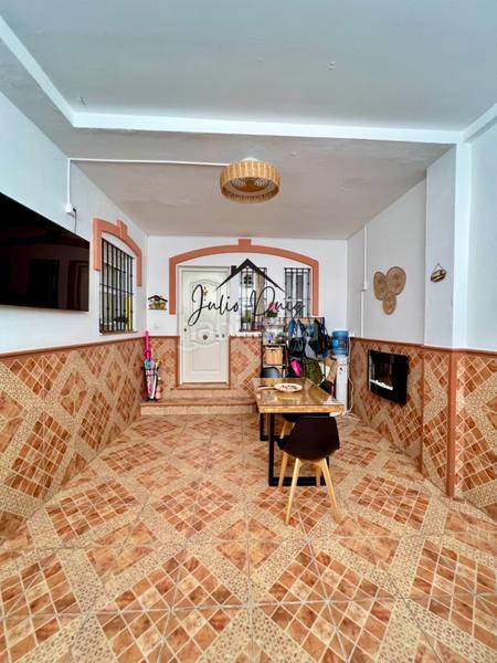 Foto f628ff6d-5465-434a-80f6-dee704c9ee6f. Casa ¡casa en venta en zona tranquila y familiar cerca del instituto en la puebla del río! en Puebla del Río (La)