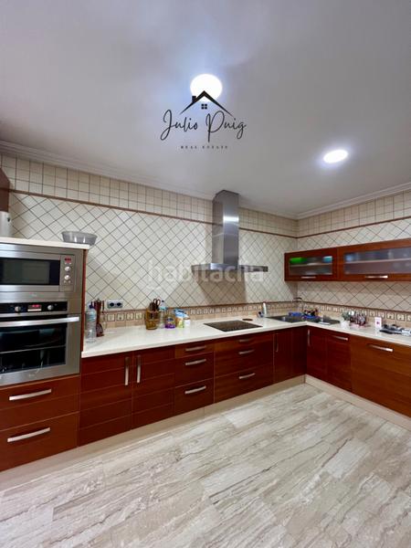 Foto 6080180d-a0ee-46b9-97a0-2b98dda4a4a4. Haus mit parking in Coria del Río