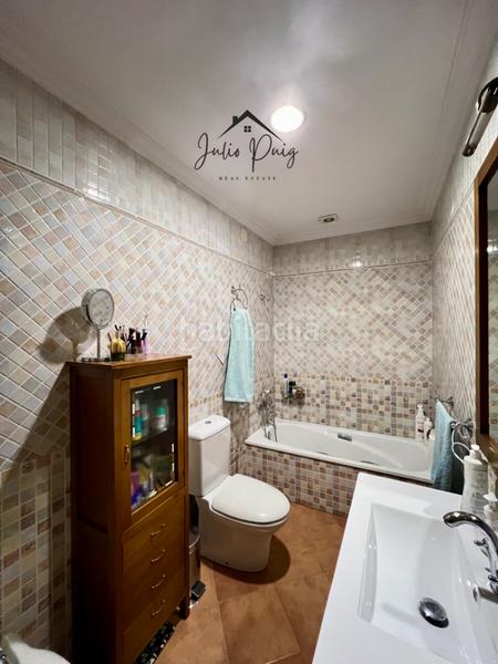 Foto 901077bc-b1e8-434e-a691-8f282e288978. Haus mit parking in Coria del Río