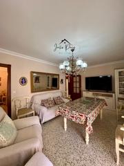 Etagenwohnung in Coria del Río. Oportunidad en polígono río pudio – coria del río