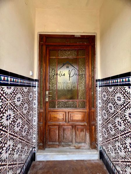 Foto 44f4f3b5-ad2b-4fd8-8e00-d4fd6d1b1fb2. Casa amb xemeneia a Puebla del Río (La)