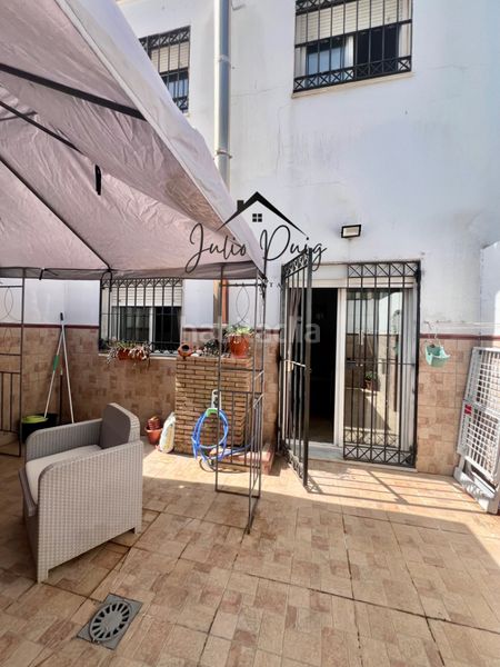 Foto e89abb98-5e02-42b8-a958-ea1cf6245e15. Casa adossada amb aparcament a Coria del Río