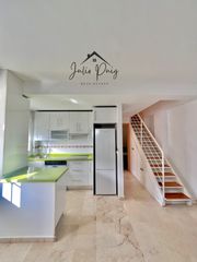 Appartement à Coria del Río. ¡magnífico ático con terraza en zona blanca paloma!