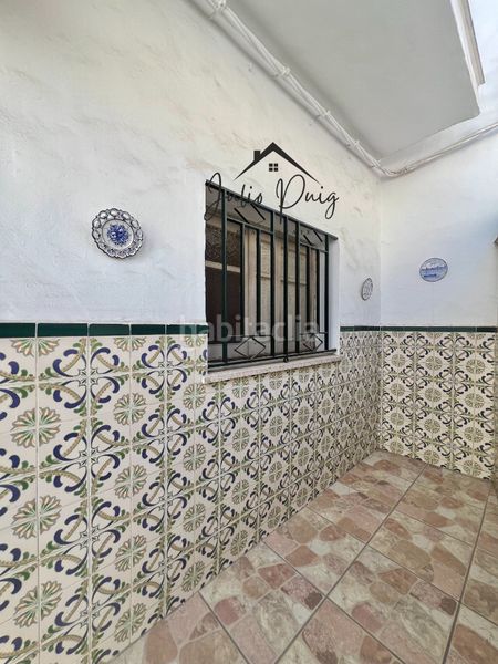 Foto 44ca6d73-7f67-49d4-86b6-7bcf77a90f26. Casa adossada a Coria del Río