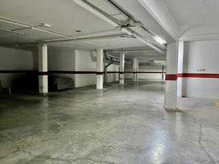Aparcament cotxe  Calle cuba. Garaje en pleno centro de coria del río, zona de la gran plaza.