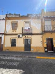 Casa a Coria del Río. ¡gran oportunidad en el centro de coria del río!