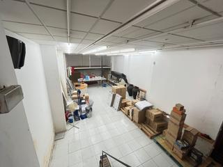 Local commercial à Coria del Río. ¡gran oportunidad! local comercial en venta en coria del río