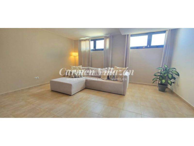 Foto 30f5d5de-c05d-464a-8220-87ce762d0bd1. Tríplex amb aparcament piscina a Caleta de Fuste Antigua