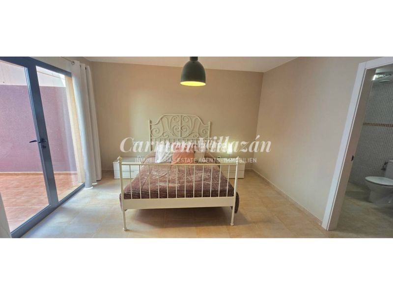 Foto 6a3e9569-aa1b-48b7-a5de-5684b866750e. Tríplex amb aparcament piscina a Caleta de Fuste Antigua