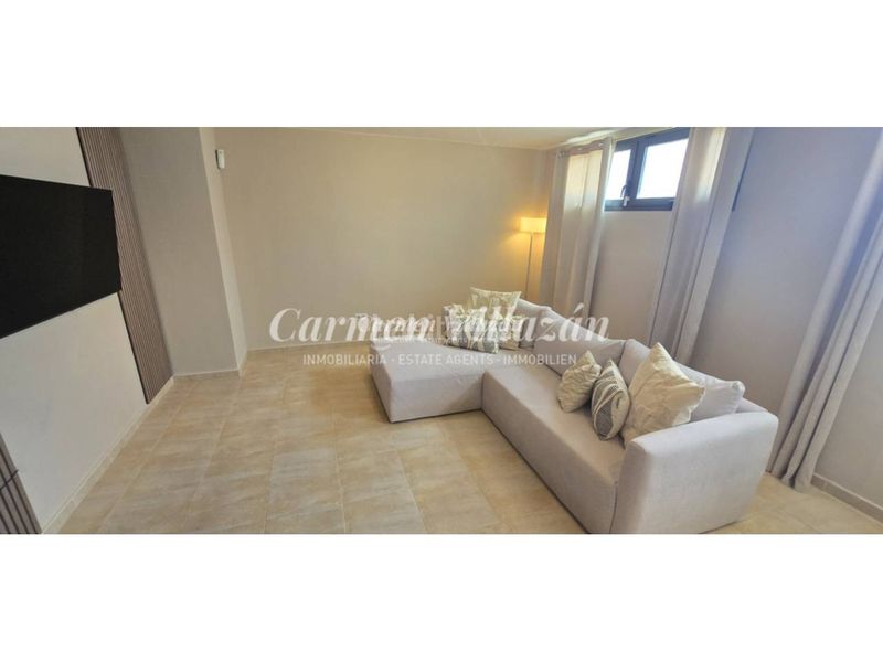 Foto 6f0e8259-a020-4406-97e8-fd8baba16f5e. Tríplex amb aparcament piscina a Caleta de Fuste Antigua