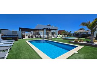 Xalet  Calle la maresia. Chalet en venta en la maresia