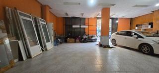 Lloguer Local Comercial a La Roqueta. Alquiler local