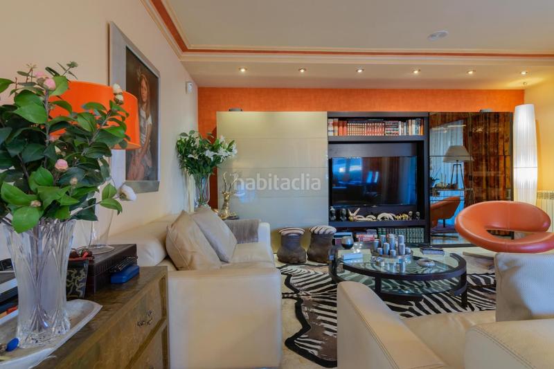 Foto 38b8f721-204d-4a62-8368-660bc11a2bd2. Casa espectacular chalet pareado a.v de madrid en Logroño