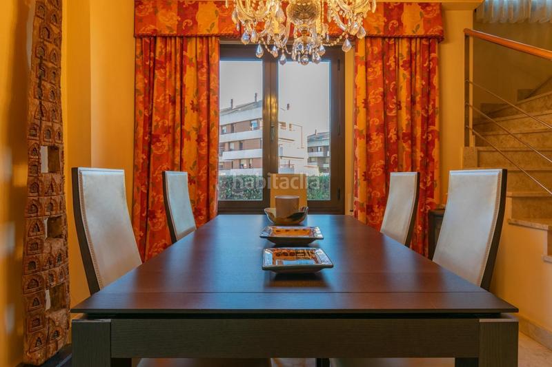 Foto 571dc4f9-3e31-4986-bae6-83d716408b4e. Casa espectacular chalet pareado a.v de madrid en Logroño