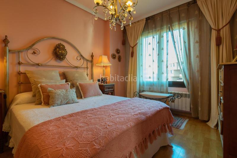 Foto 5dd155c4-fb83-488c-922a-de5439de735d. Casa espectacular chalet pareado a.v de madrid en Logroño