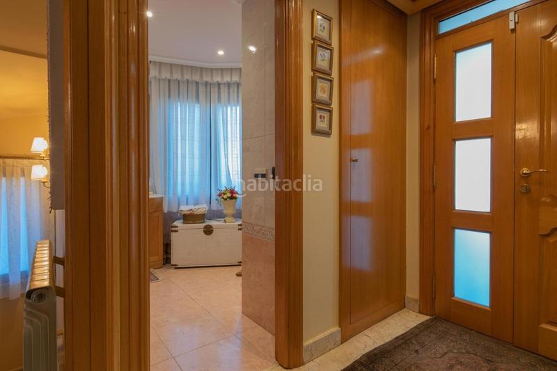 Foto 62c2fad8-324c-4972-b3d6-bcd23e29a168. Casa espectacular chalet pareado a.v de madrid en Logroño