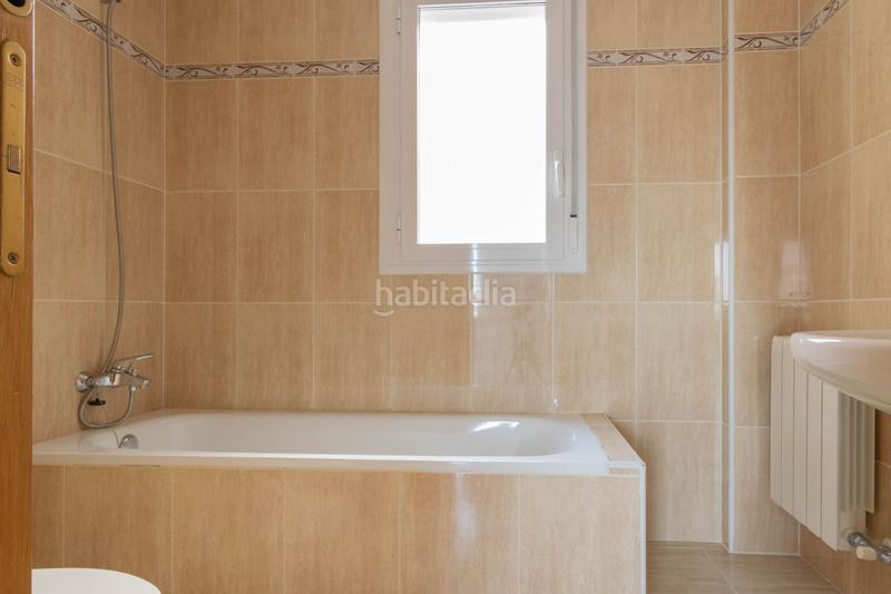 Foto 0d7172ec-2472-49d6-9577-e4775a2e745b. Appartamento con riscaldamento parcheggio in Lardero