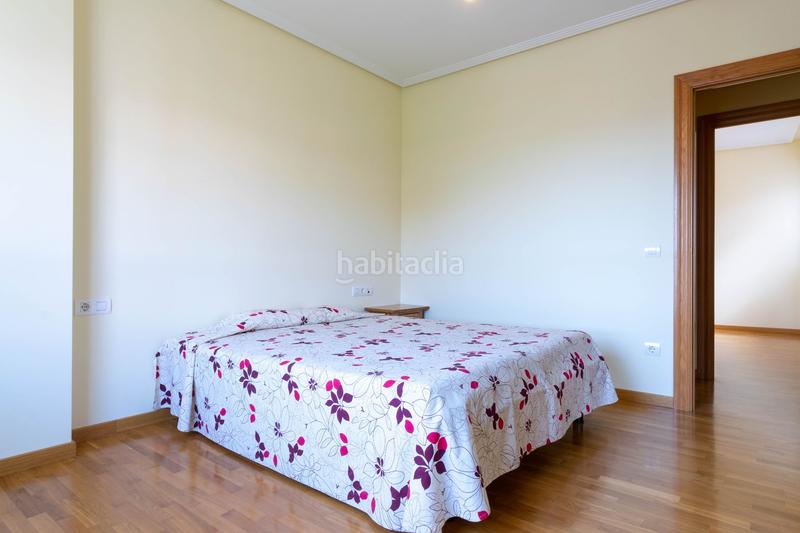 Foto 5b1a6a48-7c2a-4a03-9eec-11c358456342. Appartamento con riscaldamento parcheggio in Lardero