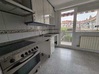 Pis  Alberite. Piso 3 dormitorios en villamediana de iregua