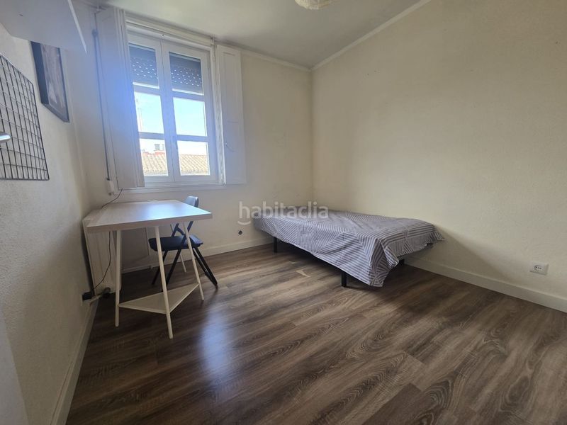 Foto 18c151b8-f823-4003-a588-ebd4cebba0d3. Rent triplex with heating in Casco Antiguo Logroño