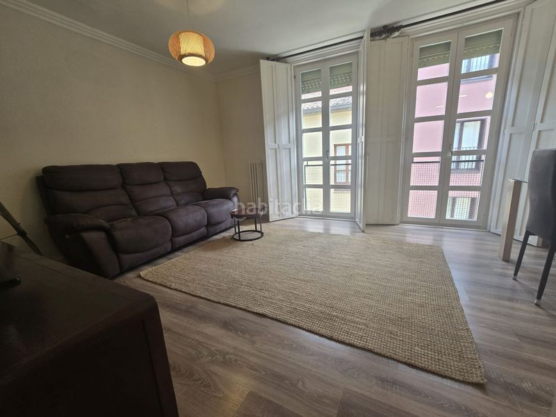 Foto 9ebb1c8b-eb0d-4642-8898-ef7a6fd5606a. Rent triplex with heating in Casco Antiguo Logroño