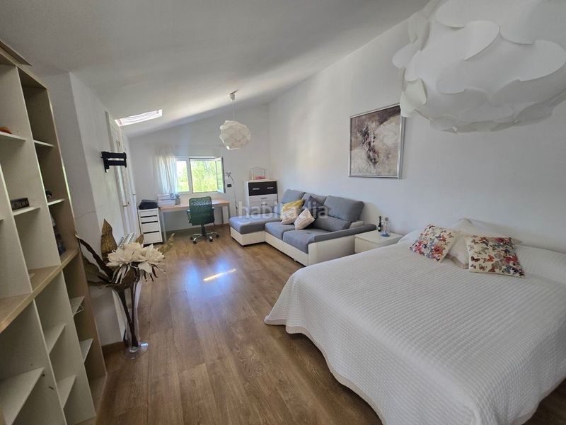 Foto 200df76e-de55-4340-8e18-bdeb94a79a0d. Casa amb calefacció aparcament piscina a Avenida Madrid Logroño