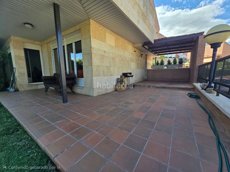Foto f00b11d8-63f6-43aa-837b-f6505651ee29. Casa amb calefacció aparcament piscina a Avenida Madrid Logroño