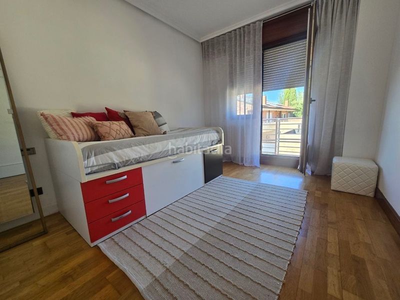 Foto 0cdacd45-44eb-40b1-845f-7345d6a330f4. Casa amb calefacció aparcament piscina a Avenida Madrid Logroño