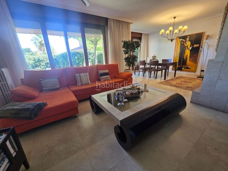 Foto 4bad1c5b-f347-4b37-915f-67bfbfe70219. Casa amb calefacció aparcament piscina a Avenida Madrid Logroño