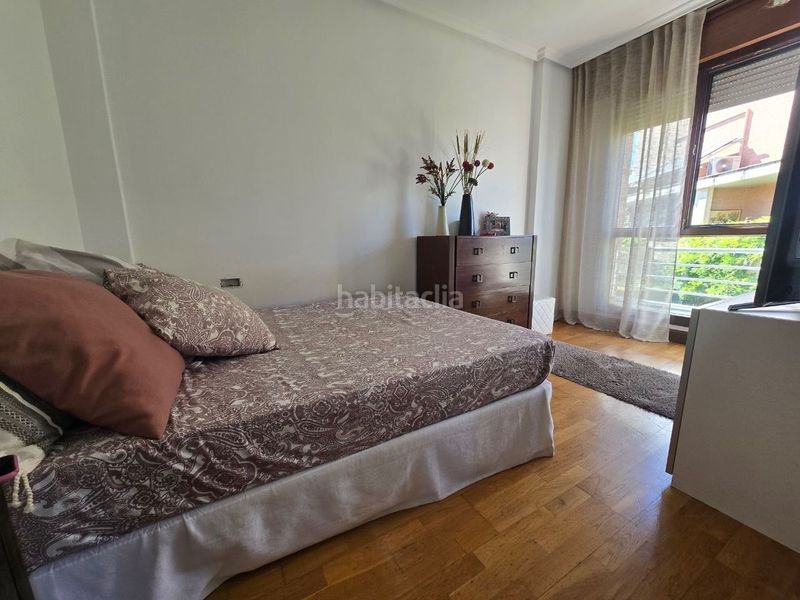 Foto 5e6f74cd-4e06-4a29-bb8d-937474da6187. Casa amb calefacció aparcament piscina a Avenida Madrid Logroño