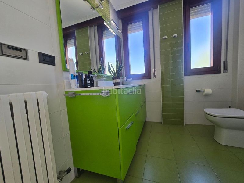 Foto b3790c73-aa47-4939-8e27-b17b665840ae. Casa amb calefacció aparcament piscina a Avenida Madrid Logroño