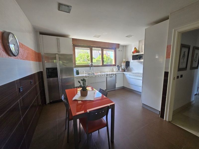 Foto b757f3f4-6703-416d-9c31-388441e8f50e. Casa amb calefacció aparcament piscina a Avenida Madrid Logroño