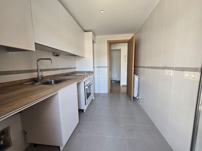 Foto d6189c9b-9db6-43d8-b7f6-49dc0bc8c66c. Apartamento  luminoso junto a las piscinas en Villamediana de Iregua
