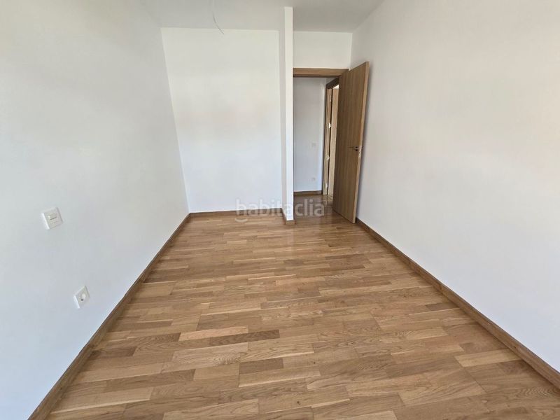 Foto ffb83c51-099d-49e1-9ce0-4921ee413787. Apartamento  luminoso junto a las piscinas en Villamediana de Iregua