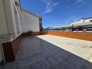 Pis  Republica argentina. Exclusivo ático de 167 m con gran terraza, garaje para dos coche