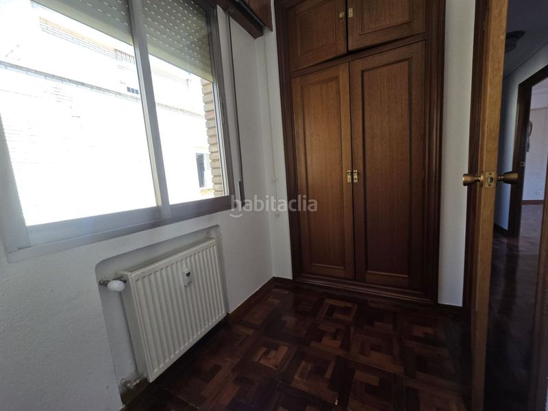 Foto c712f999-75cf-4c33-9f9b-ceb456ad4c29. Àtic amb calefacció aparcament a Jesuitas Logroño
