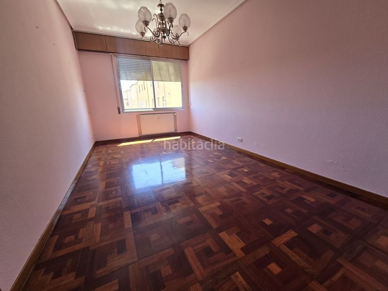 Foto eed90630-611d-463f-a95d-3a4f77af726a. Pis amb calefacció aparcament a Jesuitas Logroño