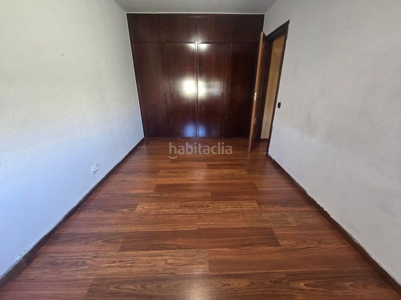 Foto 7eb065f2-7813-413a-b203-af7152d93de7. Lloguer pis amb calefacció a Residencia Logroño