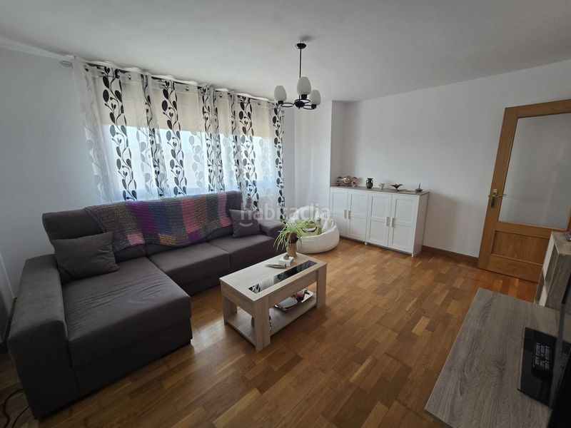 Foto ad06e839-89ee-488d-a2a9-9e2b2b72f50f. Piso precioso piso en villamediana junto al polideportivo en Villamediana de Iregua