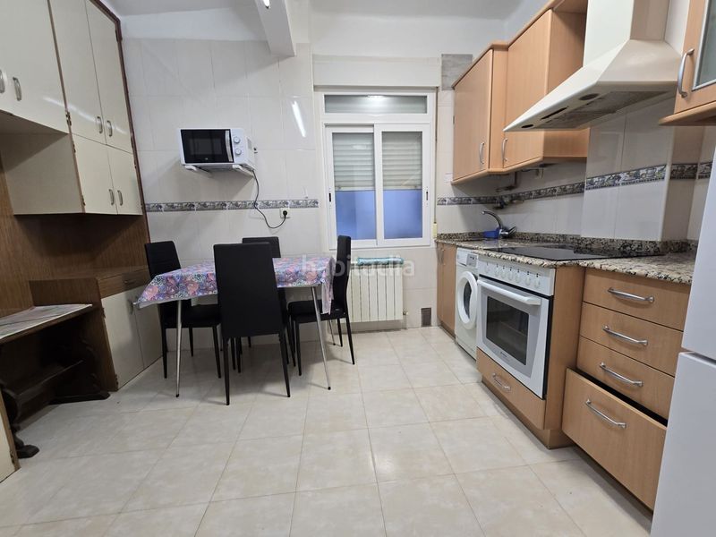 Foto 179a1354-8851-48cb-b3db-92f3b96e4926. Rent flat with heating parking in Gran Via Logroño