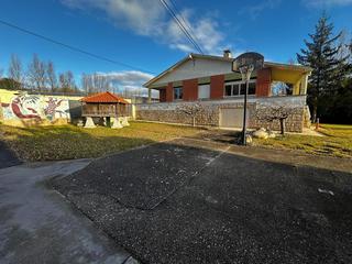 Masia a Nalda. Finca rustica en carretera soria