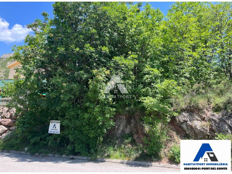 Foto db1a10bb-d3b2-4873-b20a-63cd26e805bf. Terreny residencial a Berga