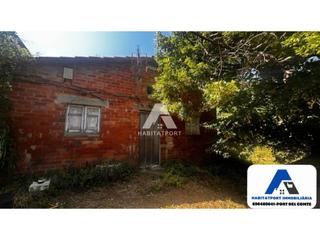 Casa a Berga. Venta de casa para reformar con terreno